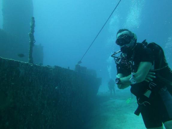 Mergulho em naufrágio em Isla Mujeres, no litoral do Yucatán, no sul do México